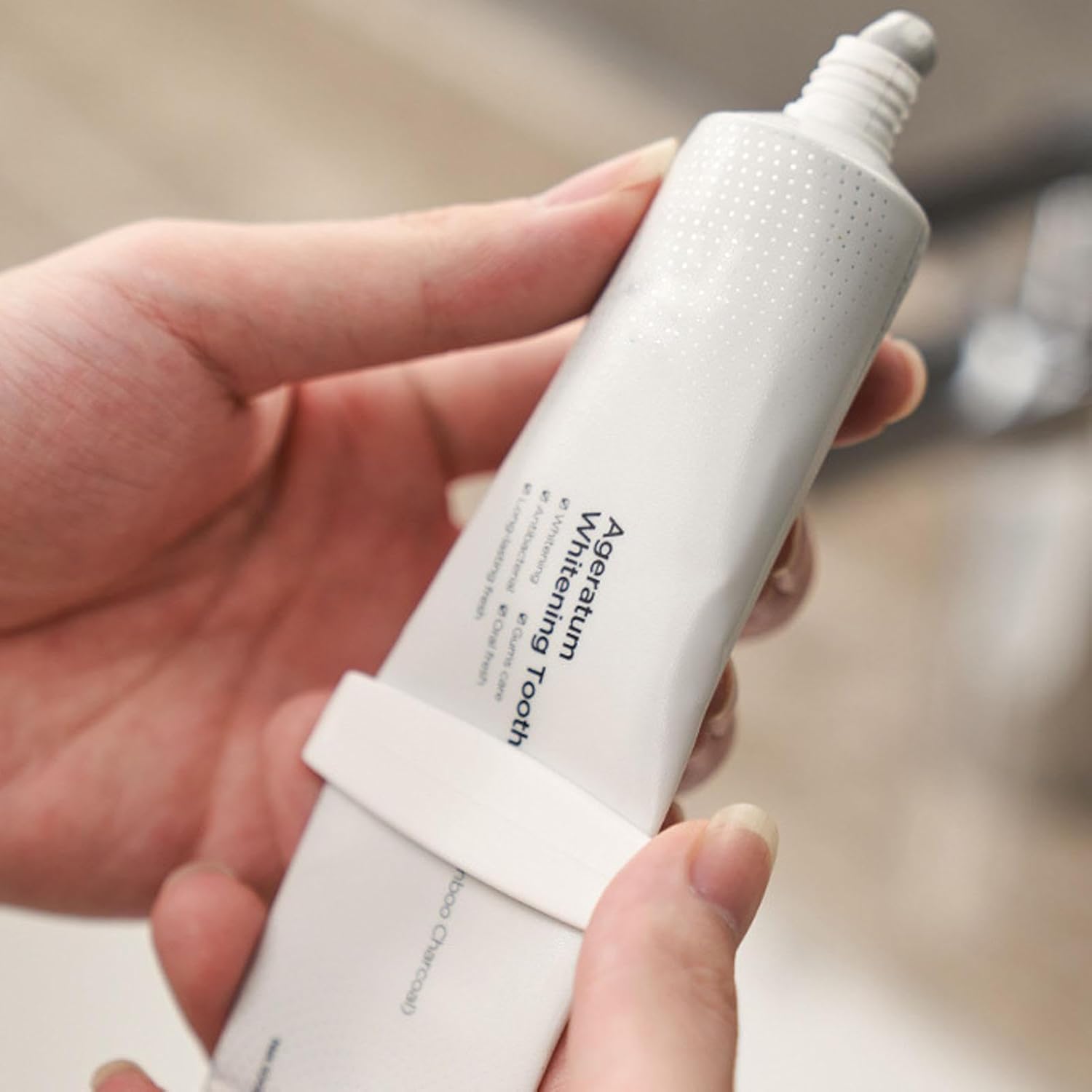 歯磨き粉・化粧品用スクイーザークリップ3個セット 省スペース型軽量ホルダー