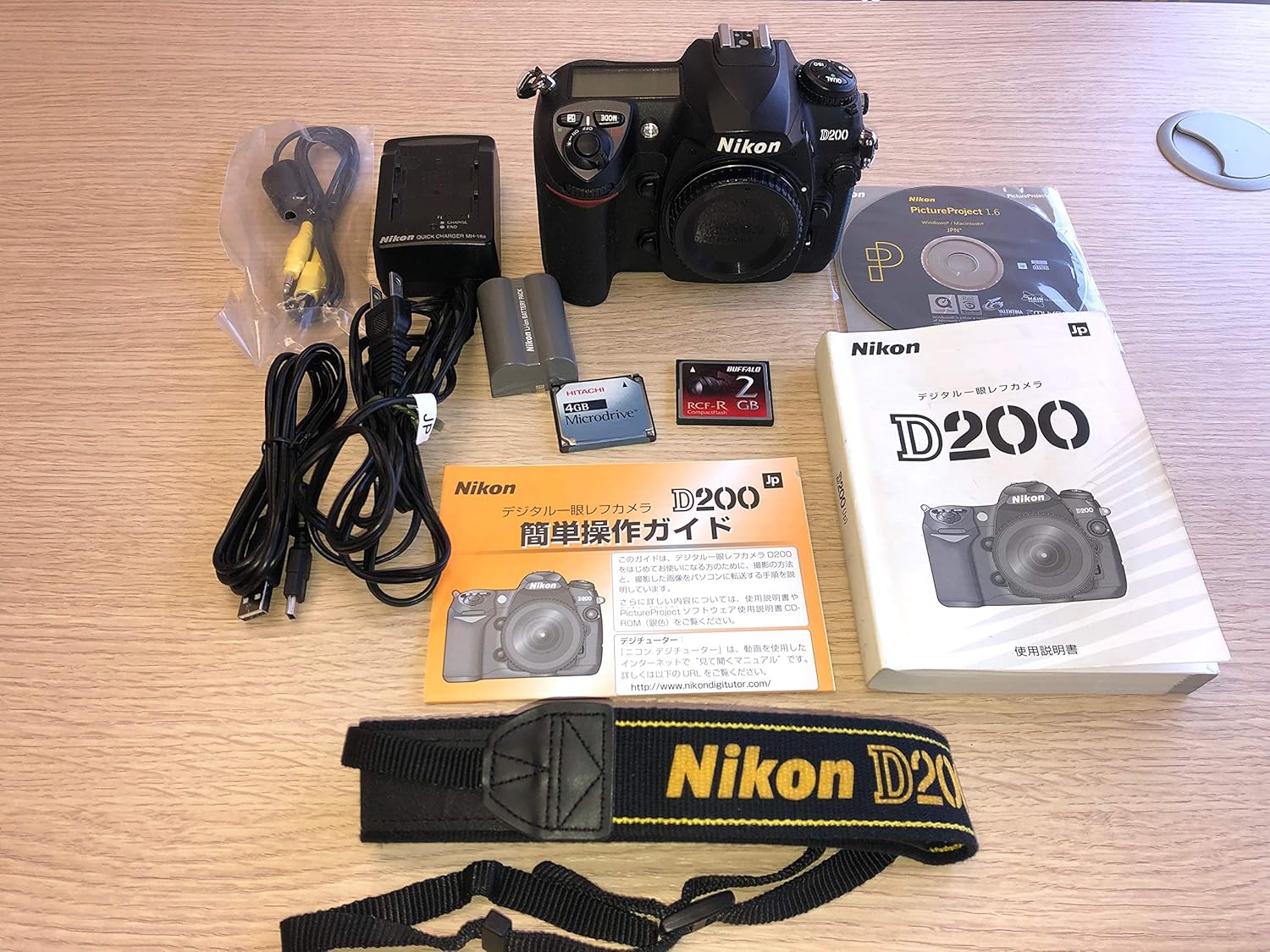 Nikon デジタル一眼レフカメラ D200 本体