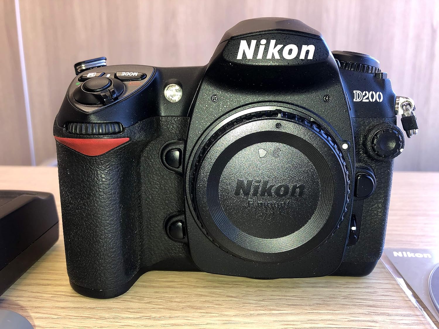Nikon デジタル一眼レフカメラ D200 本体
