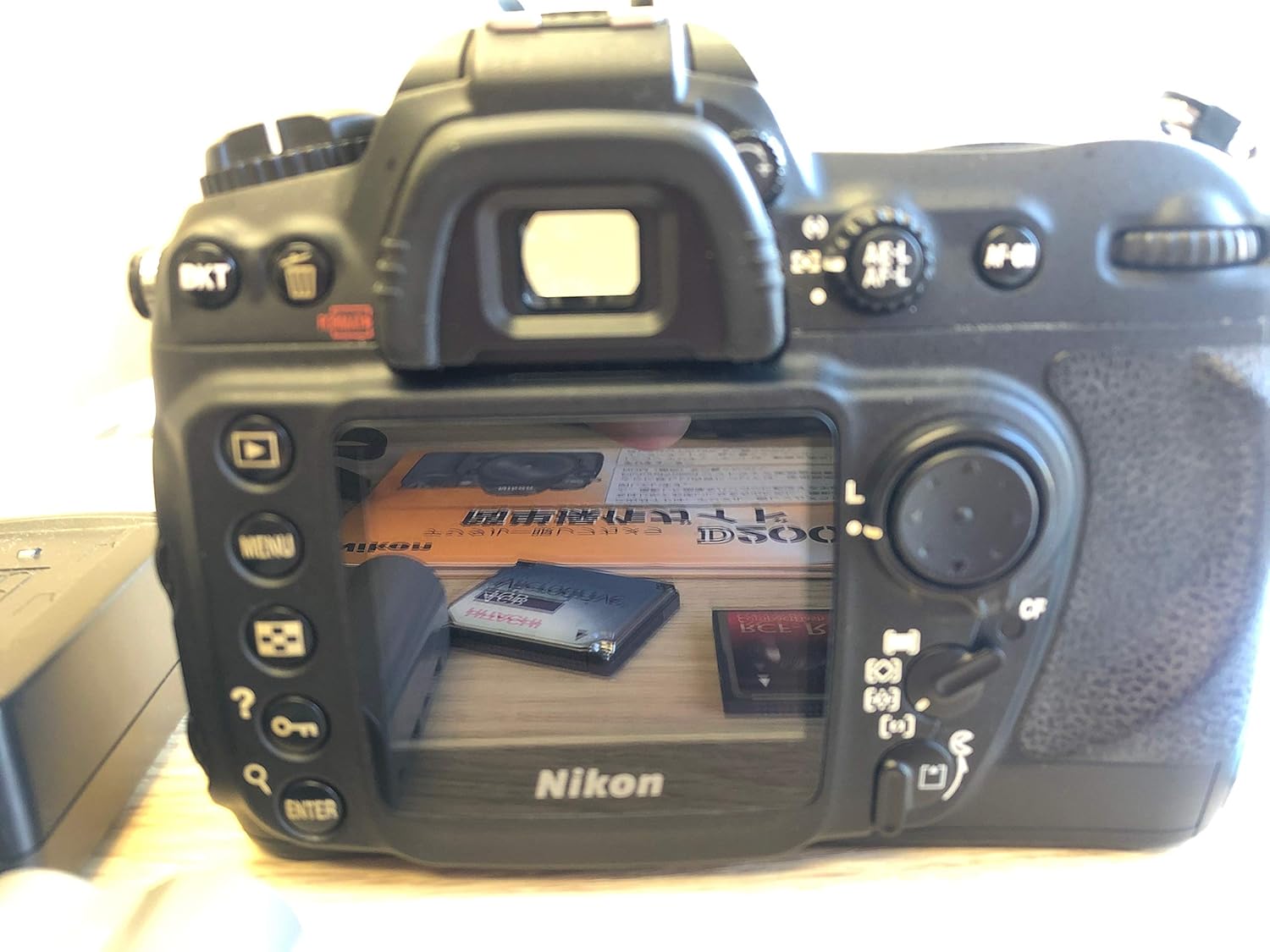 Nikon デジタル一眼レフカメラ D200 本体