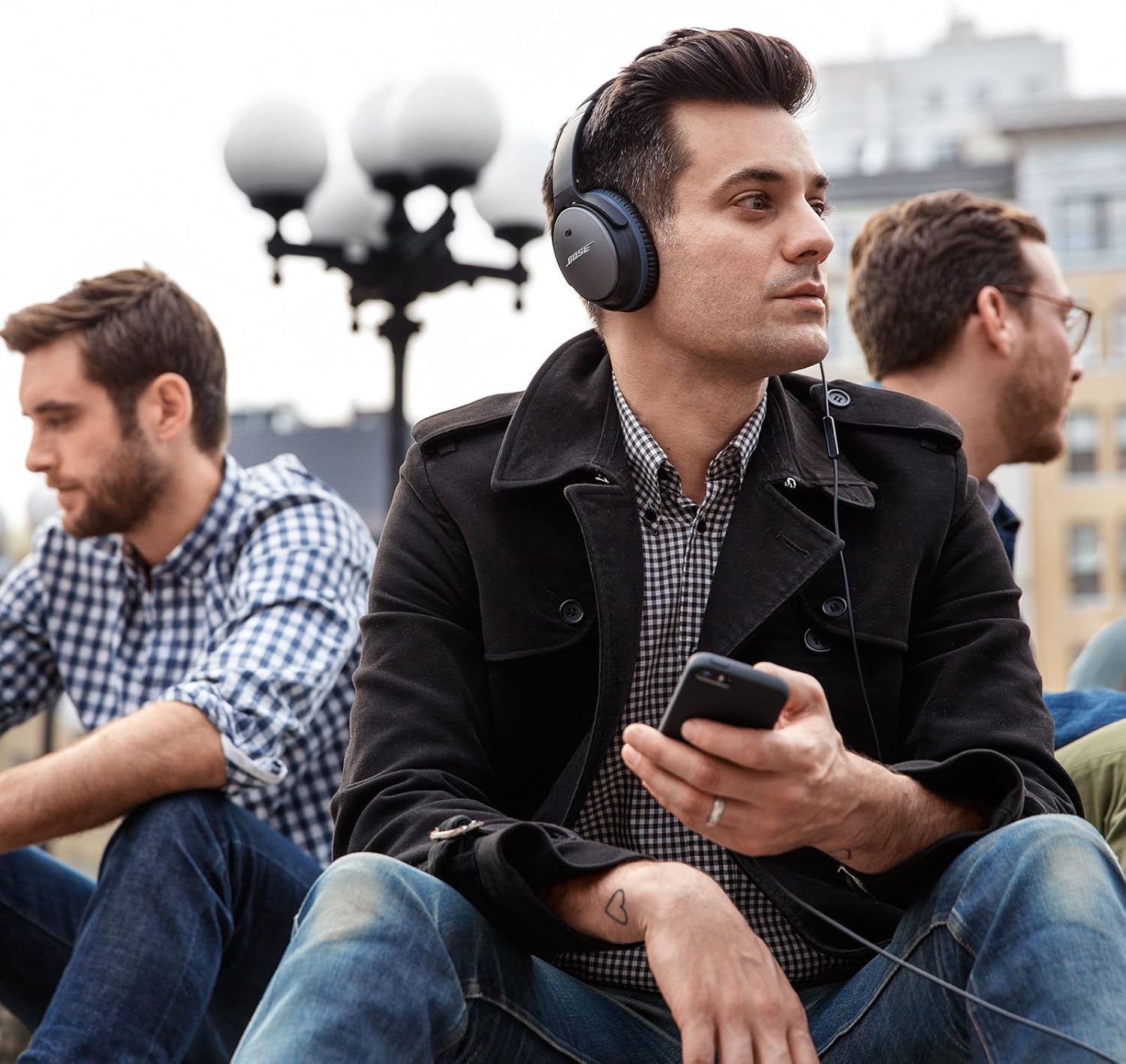 Appleデバイス対応 Bose QuietComfort 25 ノイズキャンセリングヘッドフォン ブラック