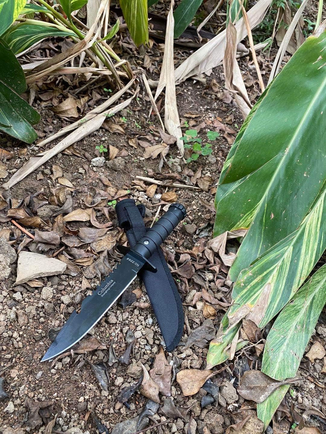 サバイバルナイフ 専用収納ケース付き 登山・キャンプ・フィッシング用