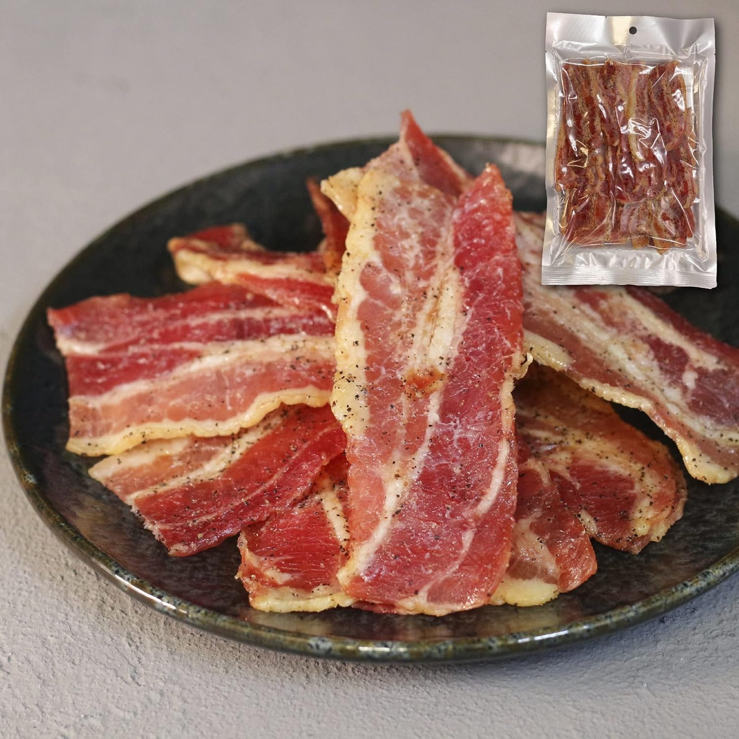 しっとり食感の塩こしょうベーコン 200g おつまみ おやつ【日比谷フレンチレストラン料理長監修】