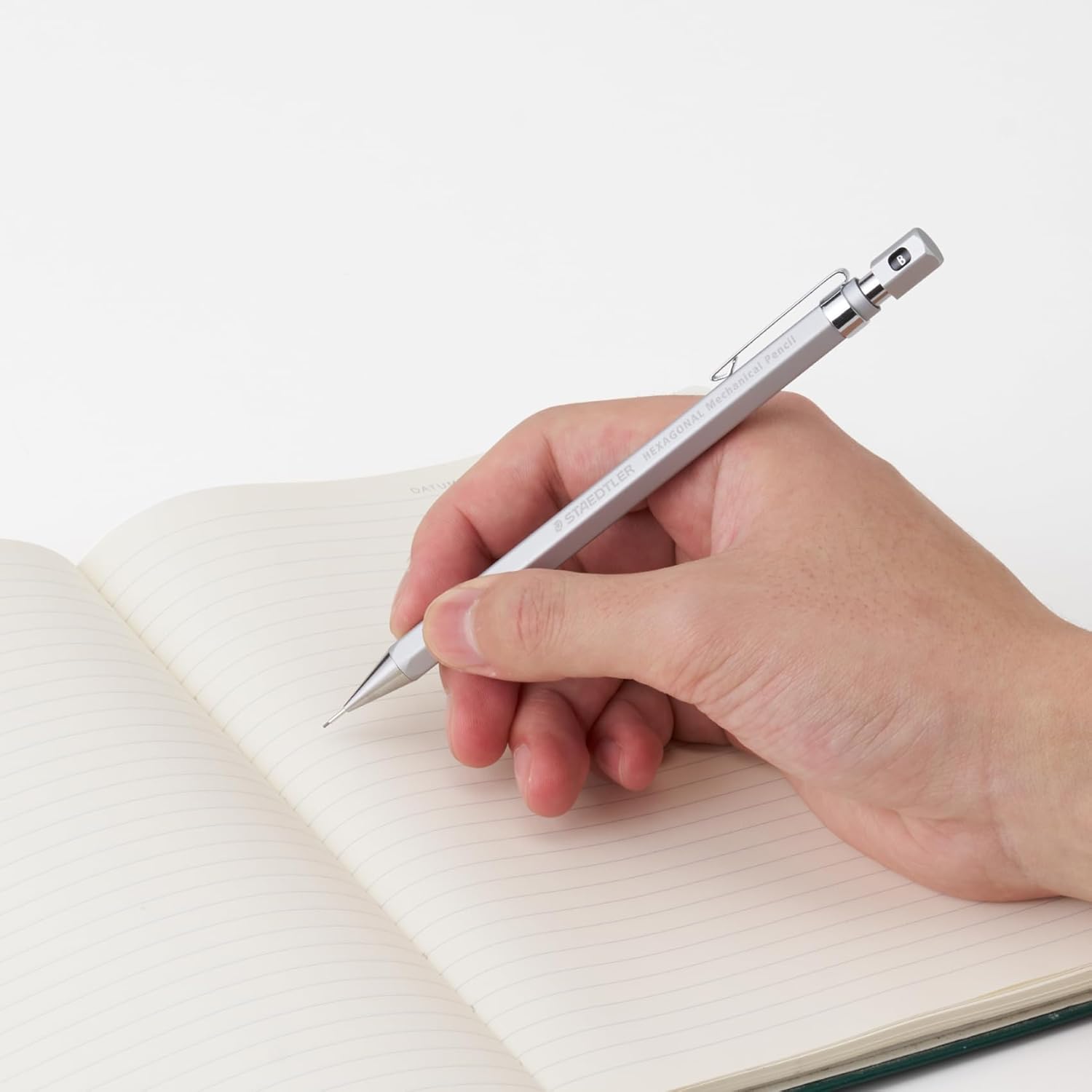 ヘキサゴナルシャープペンシル 0.5mm シルキーシルバー 925