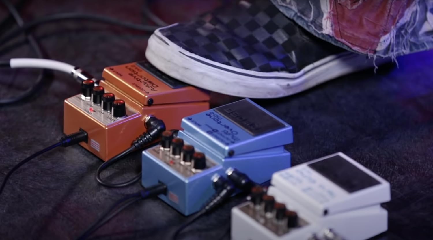 BOSS オーバートーンマルチエフェクター MO-2