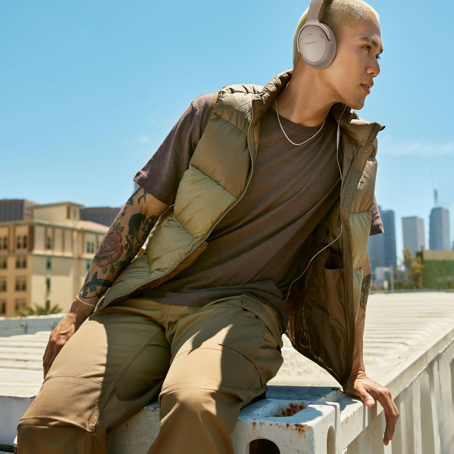 Bose QuietComfort 完全ワイヤレスノイズキャンセリングヘッドホン サンドストーン