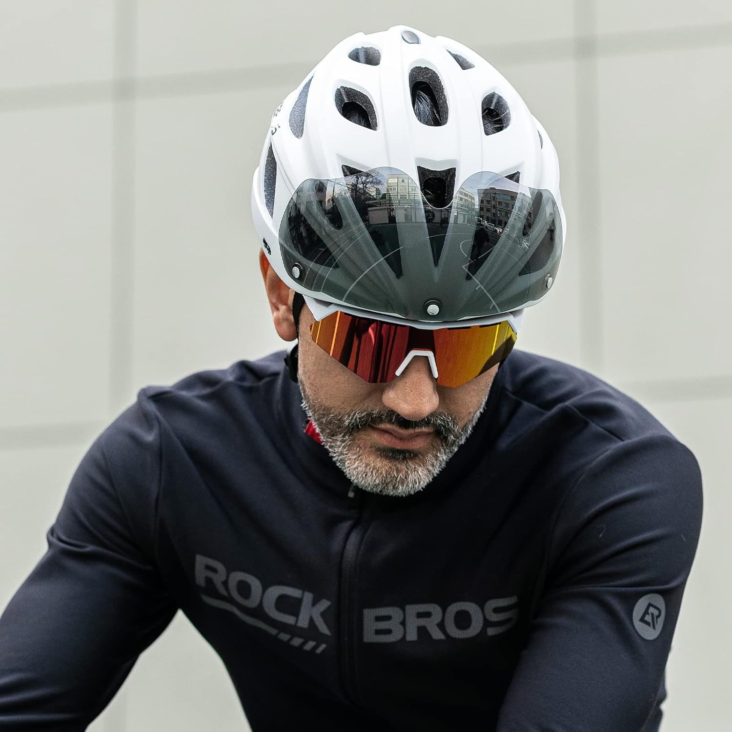 大人用 超軽量自転車ヘルメット 通気性・磁気ゴーグル付き サイズ調整可能 57-62cm