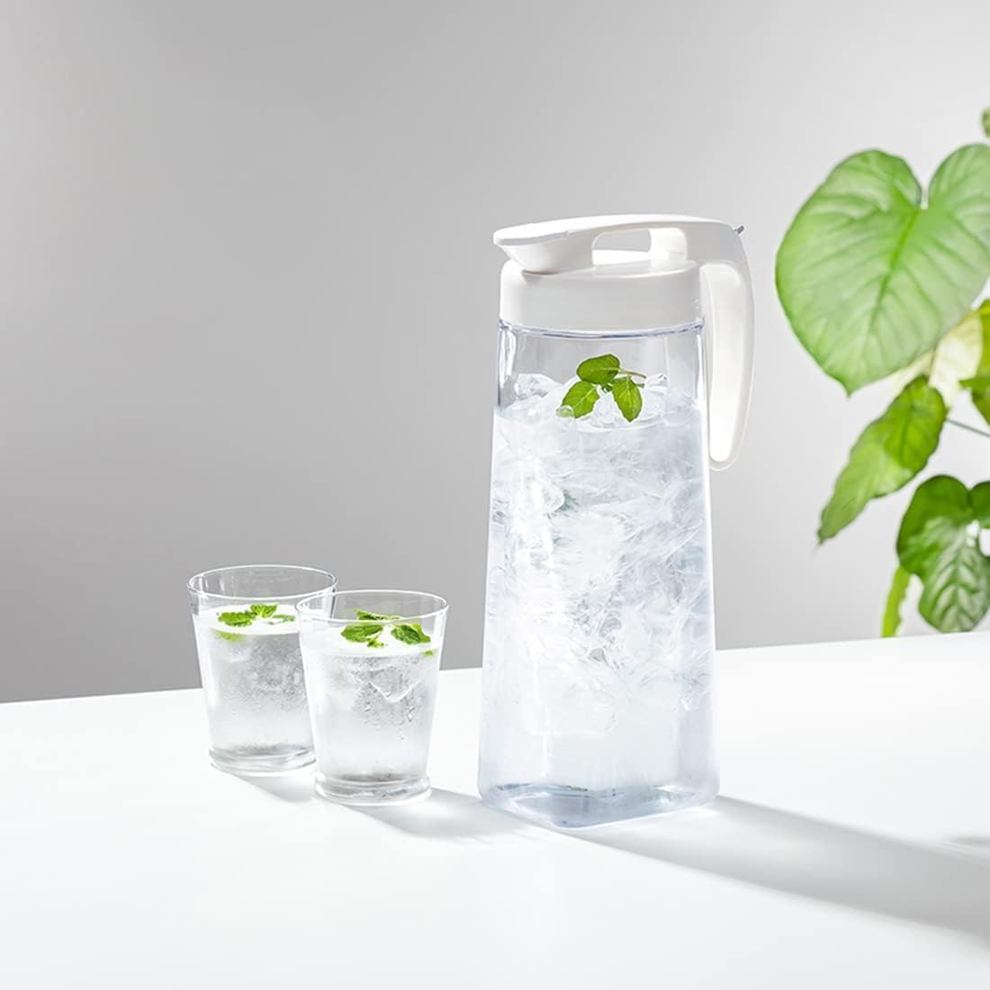 冷水筒 2.1L シームレスピッチャー 日本製 耐熱 麦茶 水出しコーヒー用 ホワイト K-1286 W