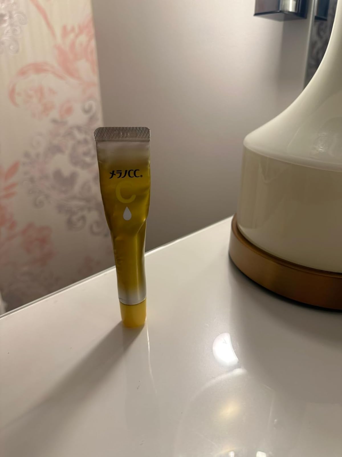 メラノCC 薬用しみ集中プレミアム美容液 20mL