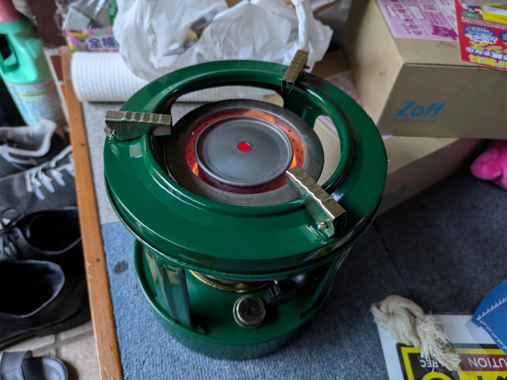 ポータブル灯油ストーブ 1.5L 2〜3人用 屋外キャンプヒーター