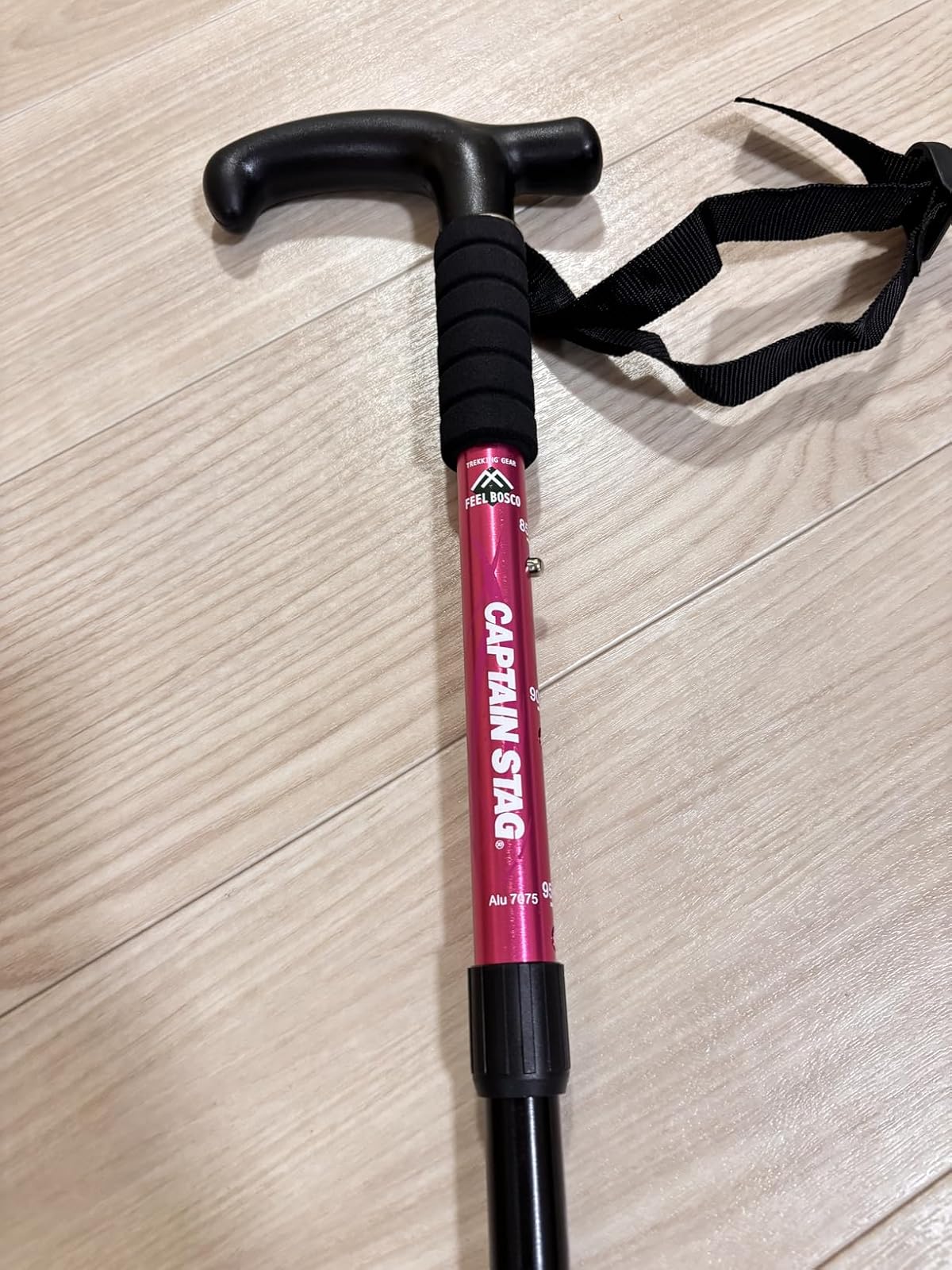 登山用アルミニウム合金 Tグリップトレッキングステッキ【軽量220g/コンパクト4段スライド】