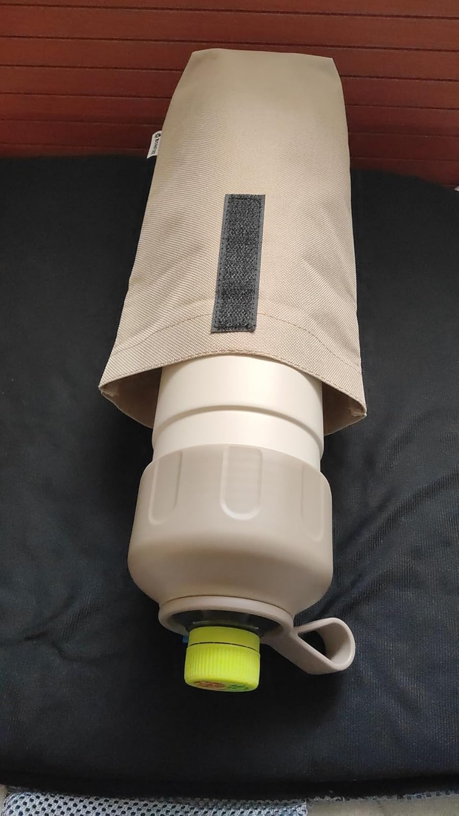 ステンレス製真空保冷ペットボトルカバー 500ml/600ml兼用 D-6782