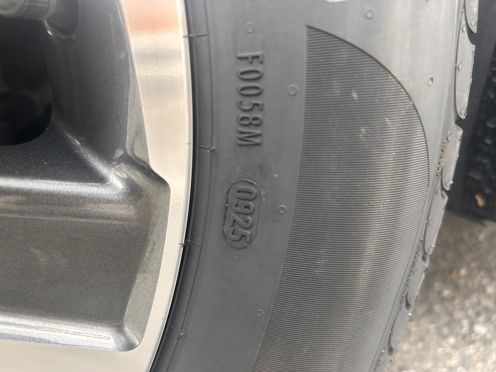 オールシーズンタイヤ PIRELLI SCORPION VERDE 225/60R18 1本 100V
