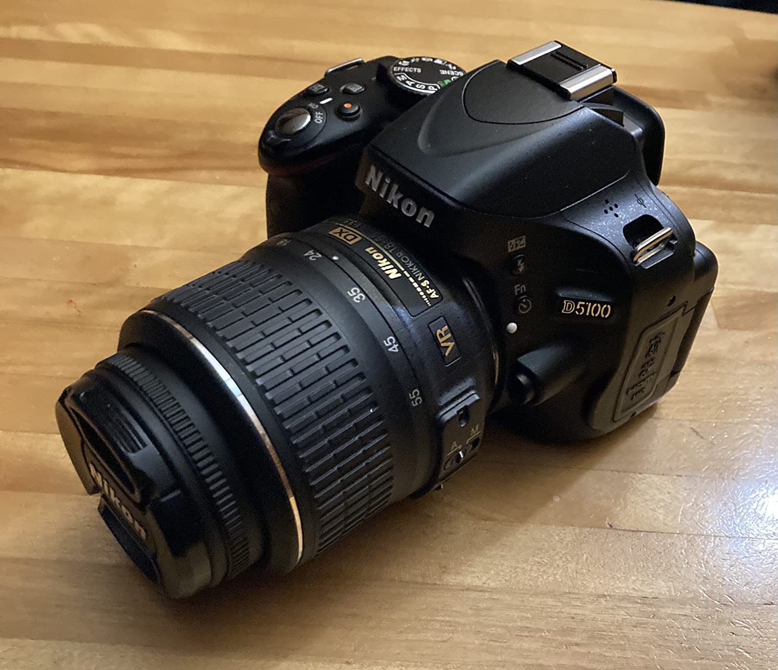 Nikon デジタル一眼レフカメラ D5100 ダブルズームレンズキット