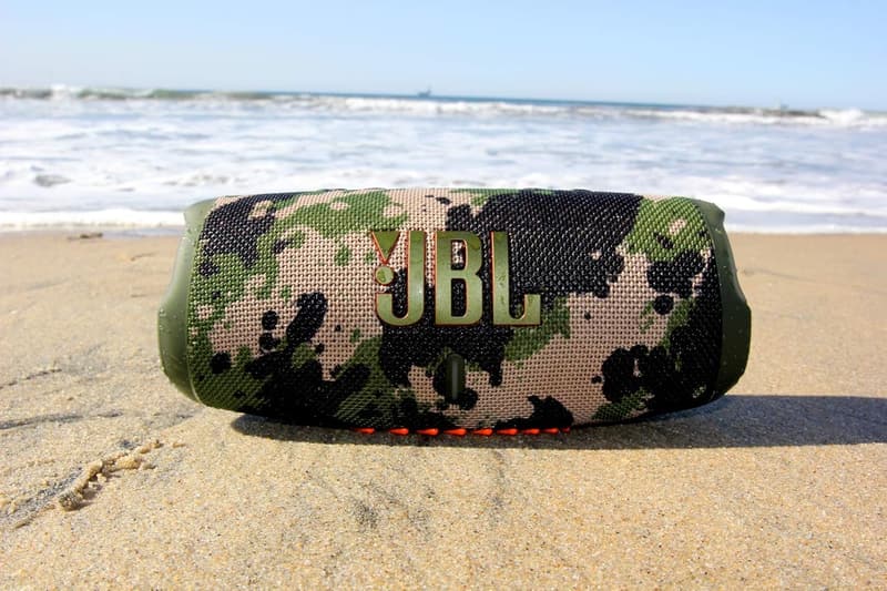 JBL CHARGE5 Bluetoothスピーカー ポータブル 防水仕様 2021年モデル