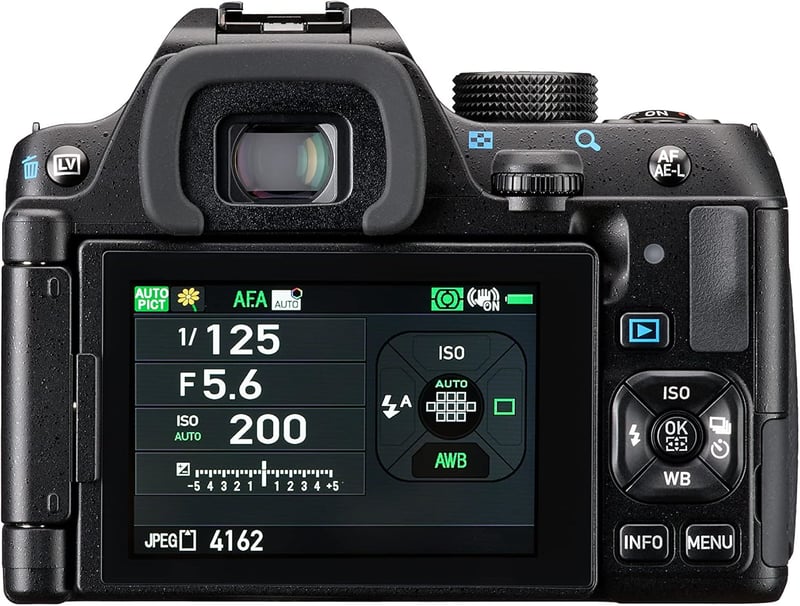 PENTAX KF 18-55WR レンズキット ブラック APS-Cデジタル一眼レフカメラ【2424万画素・最高ISO102400】