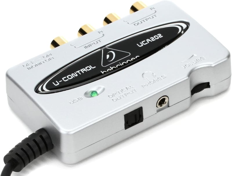 Behringer UCA202 2入力2出力 USBオーディオインターフェース ホワイト