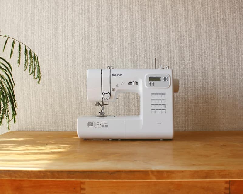 ブラザー コンピューターミシン PS205X ホワイト フットコントローラー付き
