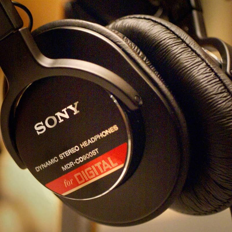 SONY MDR-CD900ST 密閉型スタジオモニターヘッドホン（黒）