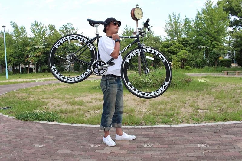 通勤通学に最適なシマノ6段変速クロスバイク 700C 60mmディープリム 4色