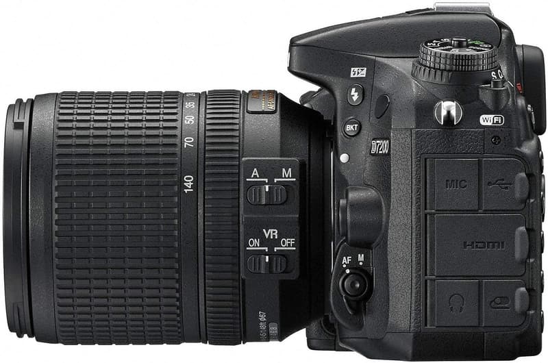 Nikon デジタル一眼レフカメラ D7200 18-140mm レンズキット