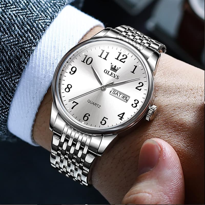 ビジネスマン向け 防水アナログ腕時計 ステンレスメタルバンド シルバー文字盤