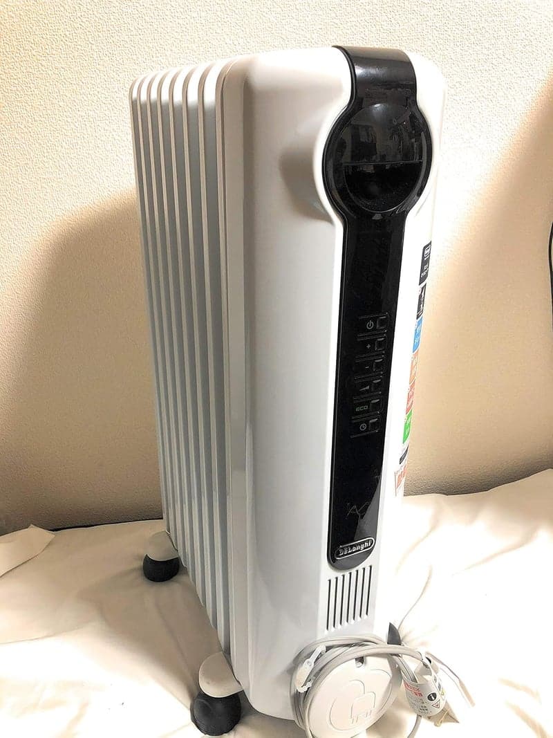 デロンギ オイルヒーター L字型フラットフィン8枚 8~10畳用 ホワイト JRE0812