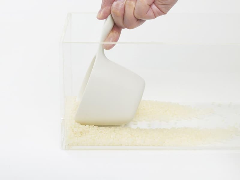 お米計量カップ 180ml 食洗機対応 ホワイト 目盛り付き