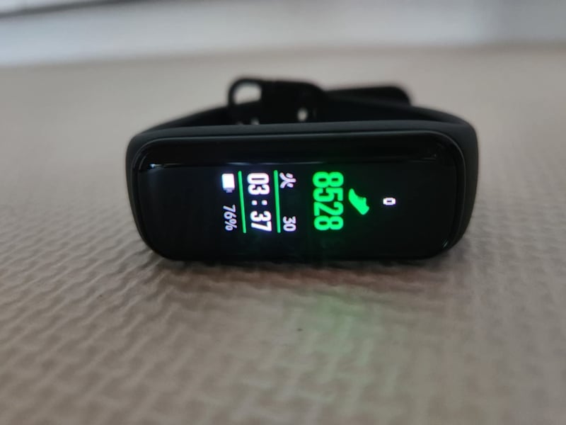 Galaxy Fit2 ブラック 国内正規品 スマートフィットネスバンド