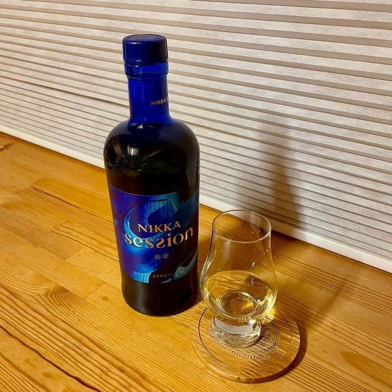 ニッカ ウイスキー セッション 700ml 【ギフト用】