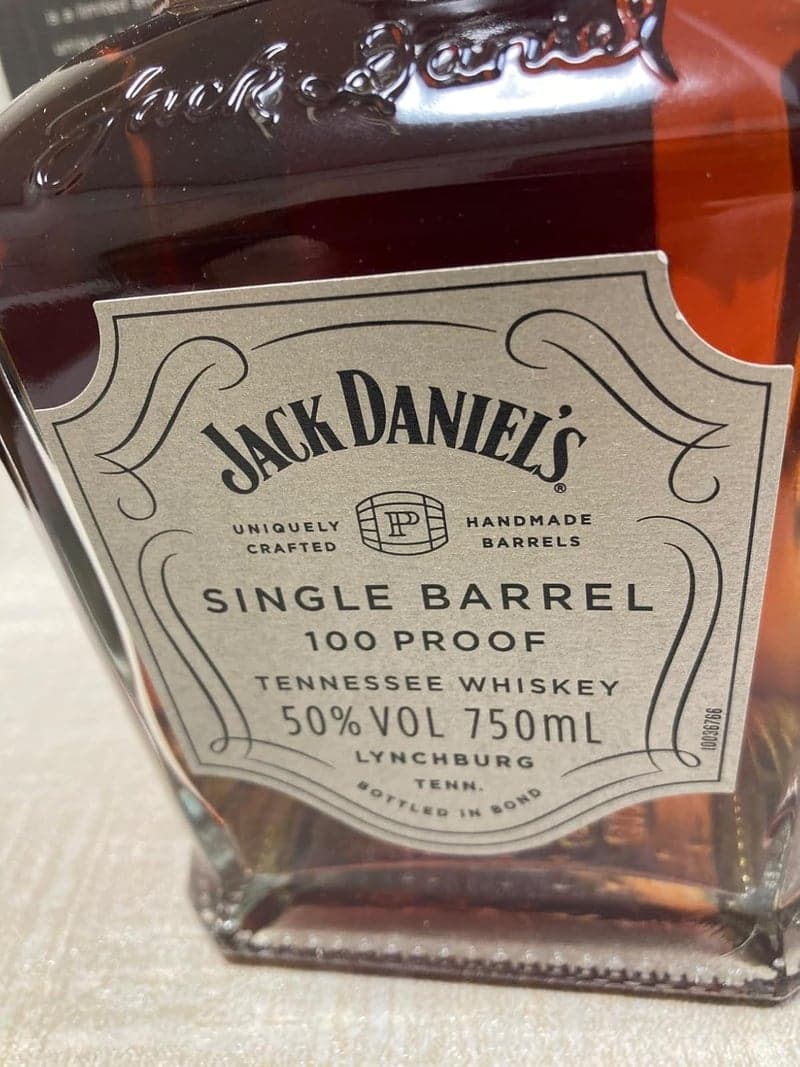 ジャックダニエル シングルバレル 100プルーフ ボトルドインボンド 750ml 箱付き