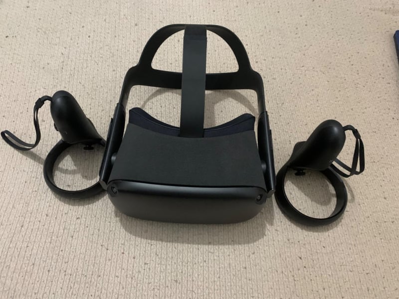 Oculus Quest 64GB VRゲームヘッドセット