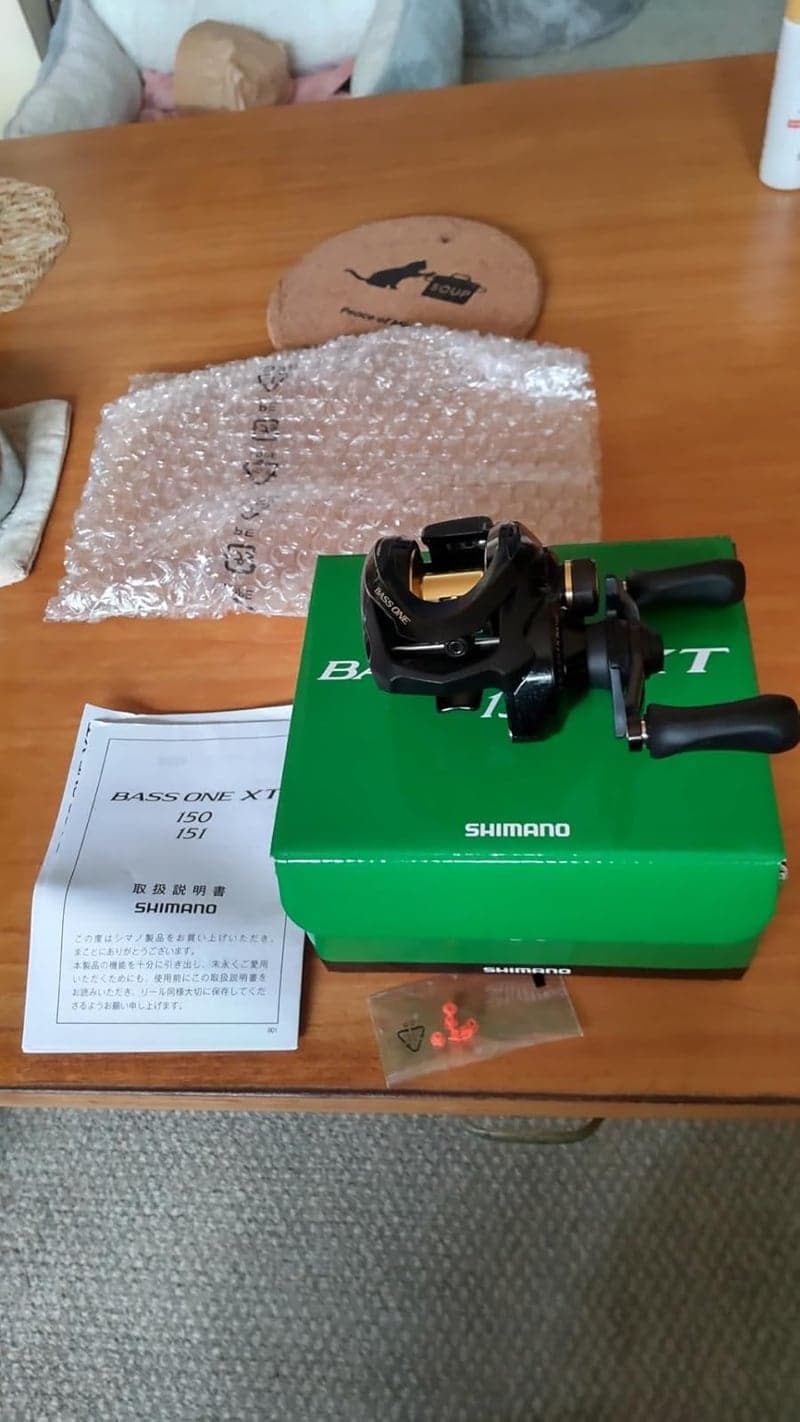 シマノ バスワン XT 右・左ハンドルベイトリール 150/151