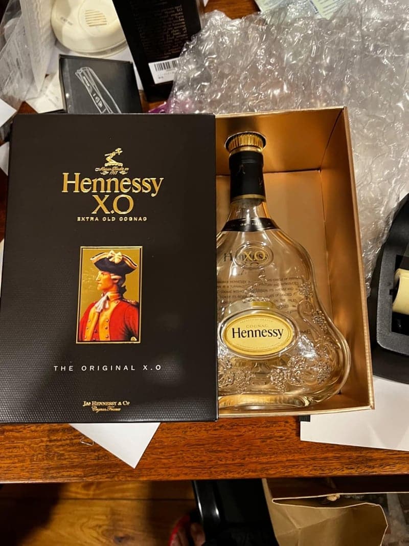 ヘネシーX.O 700ml ギフトボックス入り