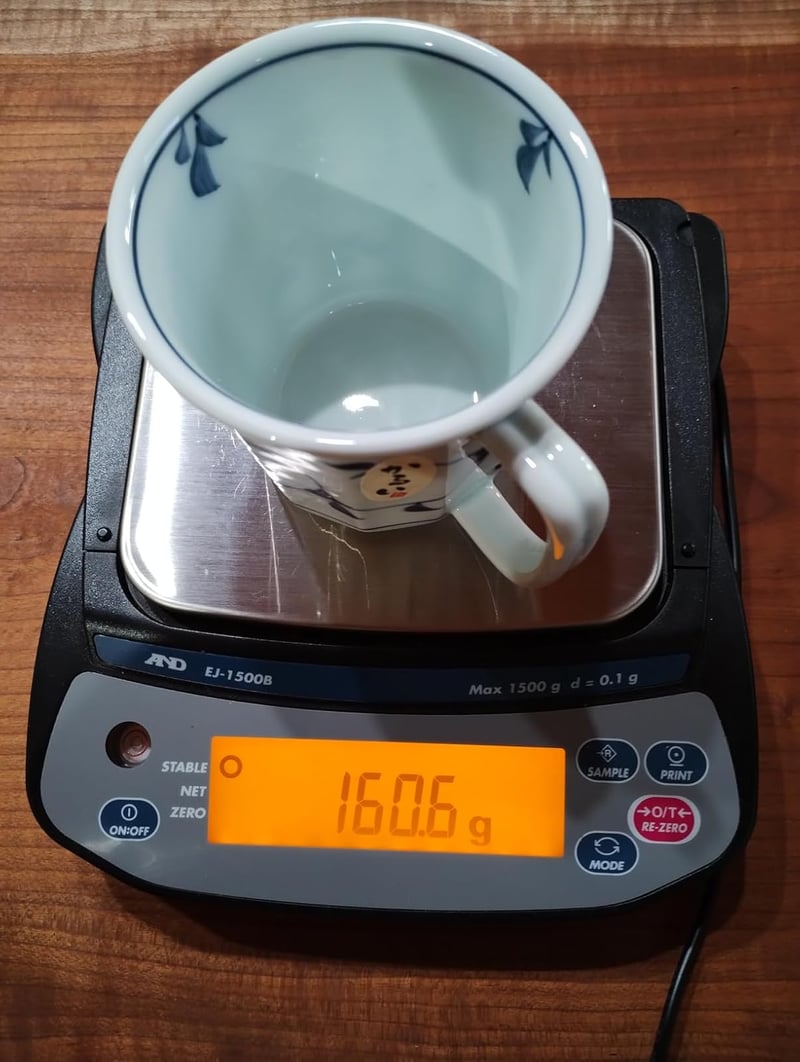 波佐見焼 軽量唐草柄マグカップ 青色 電子レンジ・食洗機対応 日本製