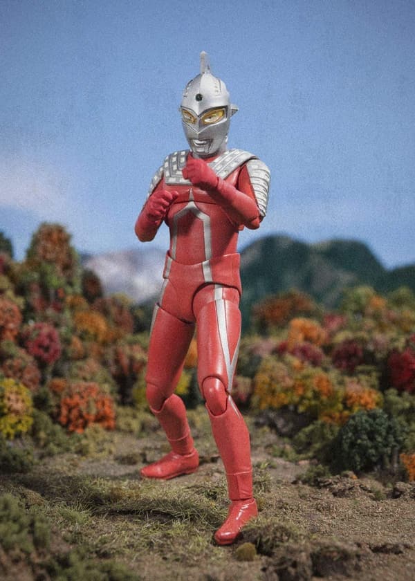 ウルトラセブン 塗装済み可動フィギュア 約150mm PVC&ABS製