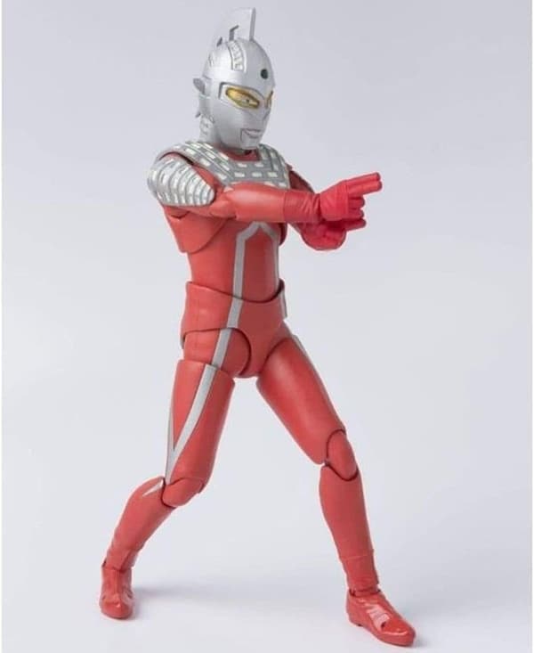 ウルトラセブン 塗装済み可動フィギュア 約150mm PVC&ABS製