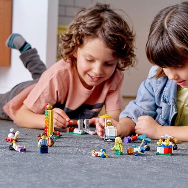 お祭りテーマのレゴシティ ミニフィグセット 60234 男の子向けブロック玩具
