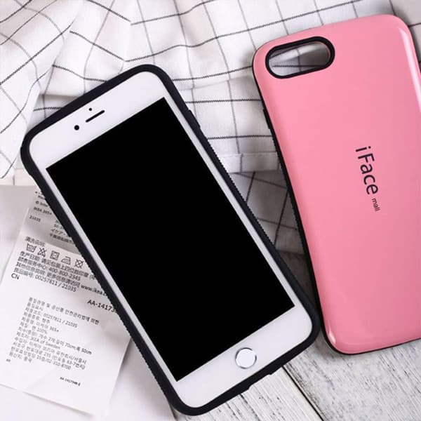 iFace mall iPhone SE2/SE3/7/8対応 ワイヤレス充電可 ハードスマホケース (ブラック)