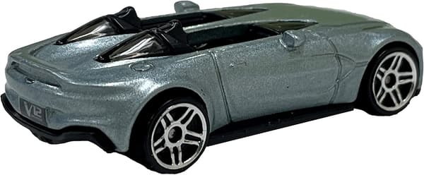 アストンマーチン V12 スピードスター ホットウィール ベーシックカー