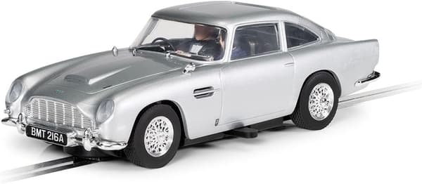 ジェームズ・ボンド アストンマーティン DB5 ゴールドフィンガーカーレースカー