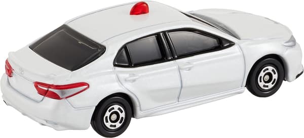 覆面パトカー模型 タカラトミー カムリ スポーツ 031