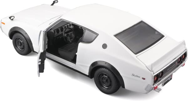 1973日産スカイライン2000GT-R KPGC110 1/24ダイキャストミニカー（ホワイト）