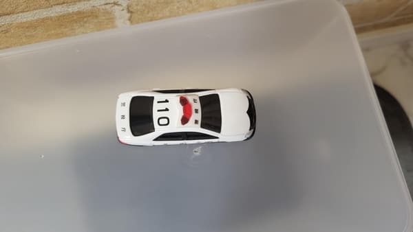 トミカ No.31 トヨタカムリスポーツ 覆面パトカー ミニカー 3歳以上用