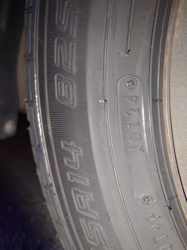 ダンロップ EC202L サマータイヤ 205/65R15 94S