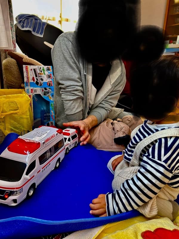 日産GTRサウンド&ライト覆面パトカーおもちゃ
