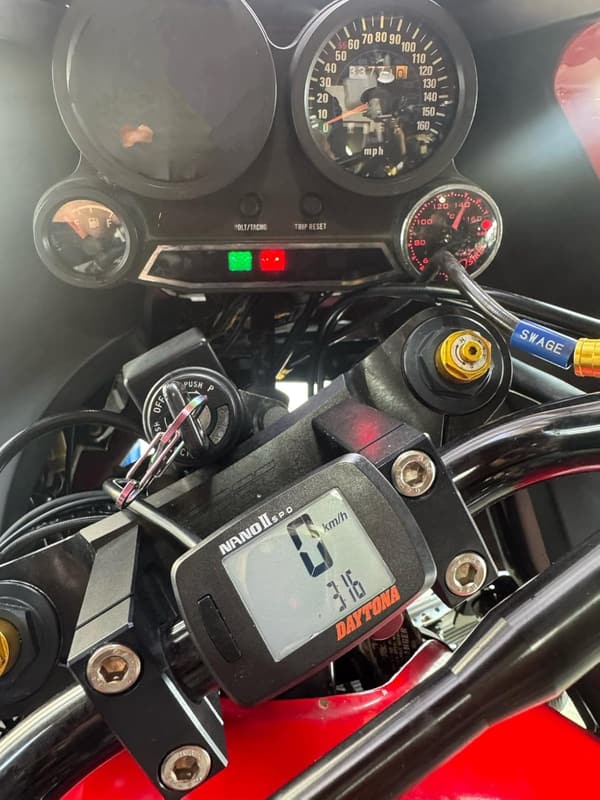 デイトナ バイク用 デジタルスピードメーター 399km/h表示 NANO2 78596