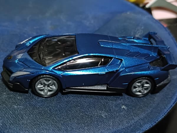 ボーネルンド ジク ランボルギーニ ヴェネーノ ミニカー グレー