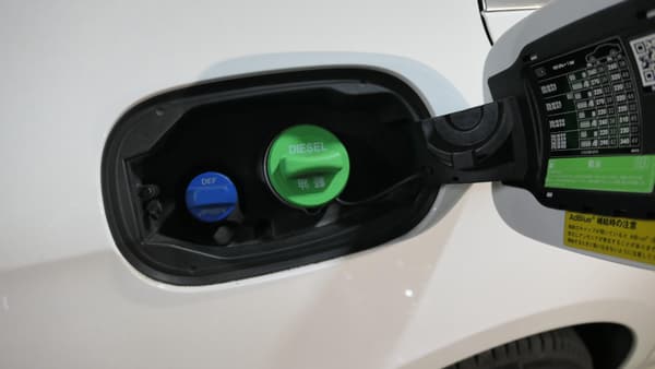 高品位尿素水 アドブルー 20L【丸山化成】
