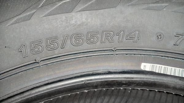 18インチ ブリヂストン スタッドレスタイヤ BLIZZAK VRX2 225/50R18 4本セット